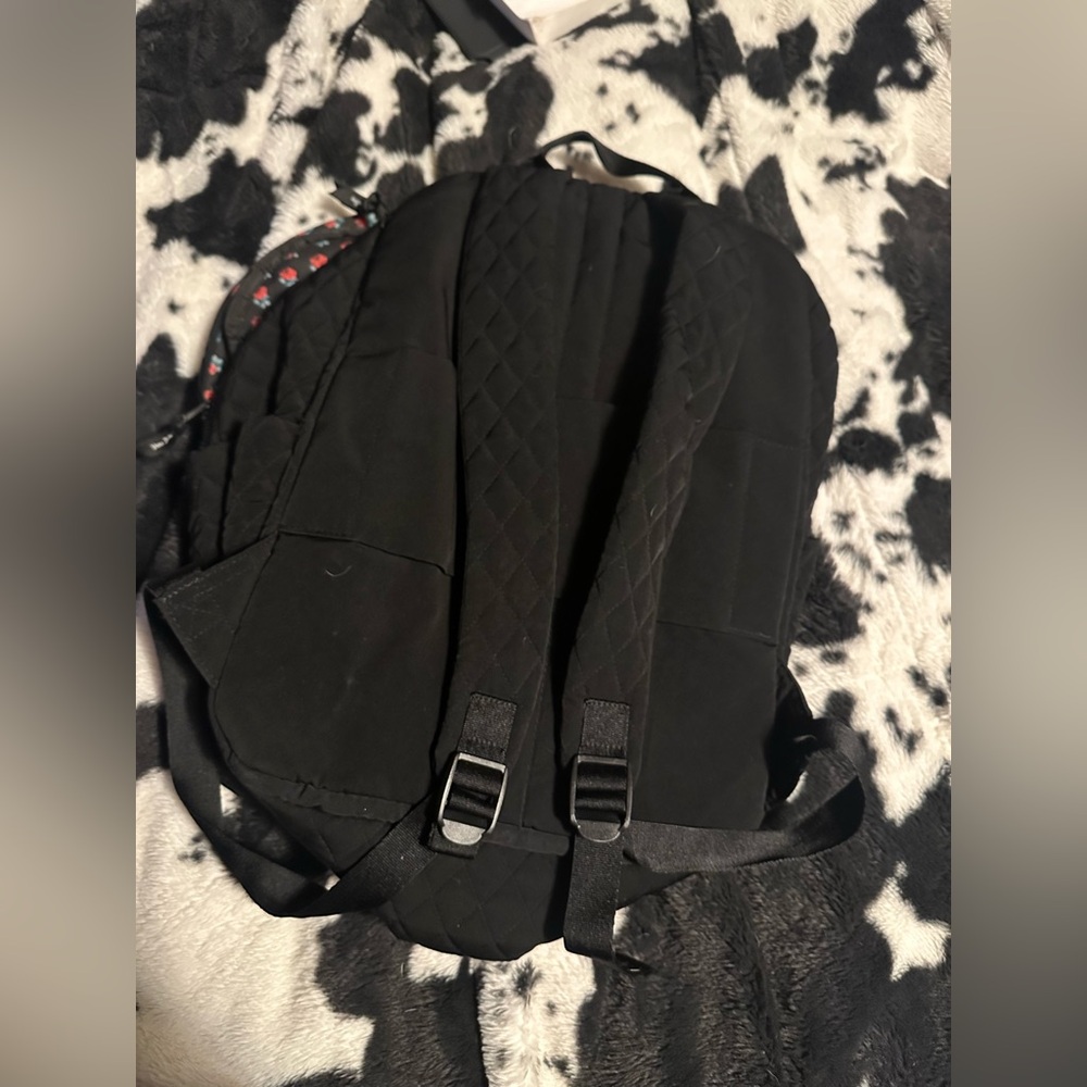 Vera Bradley Black Quilted Bag with Red Floral Lining - Picture 5 of 5
